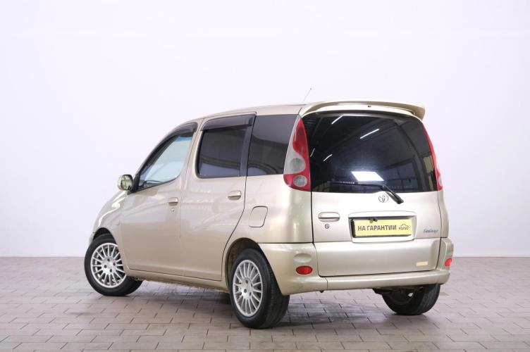 Toyota Funcargo 4 из 6