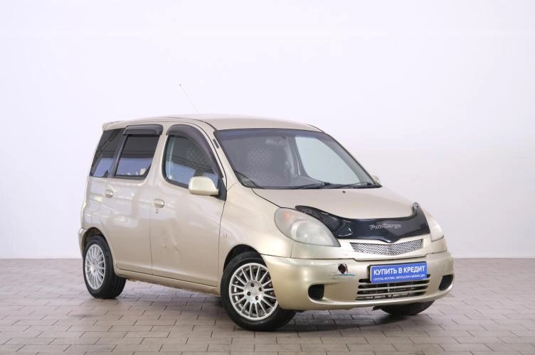 Toyota Funcargo 1 из 6
