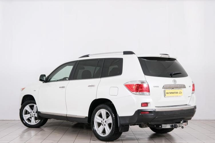 Toyota Highlander 4 из 6