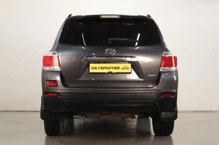 Toyota Highlander 5 из 6