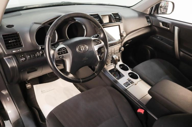 Toyota Highlander 7 из 16