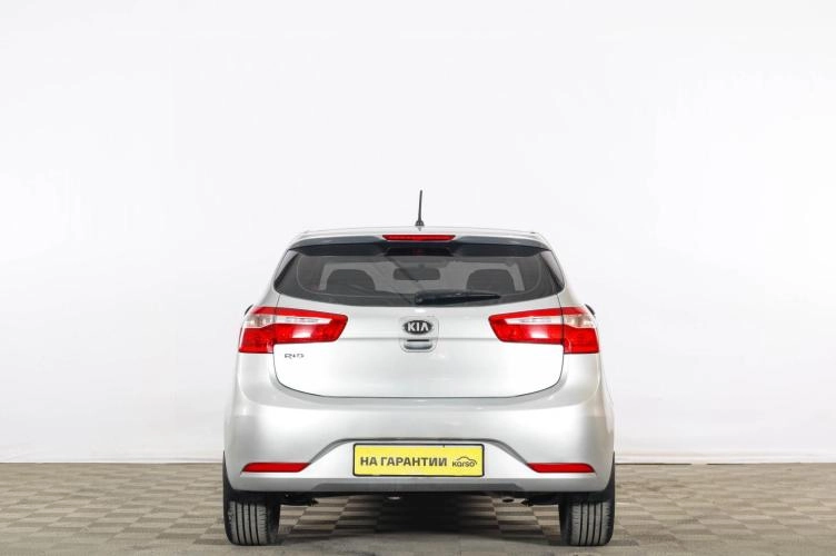 KIA Rio 5 из 6