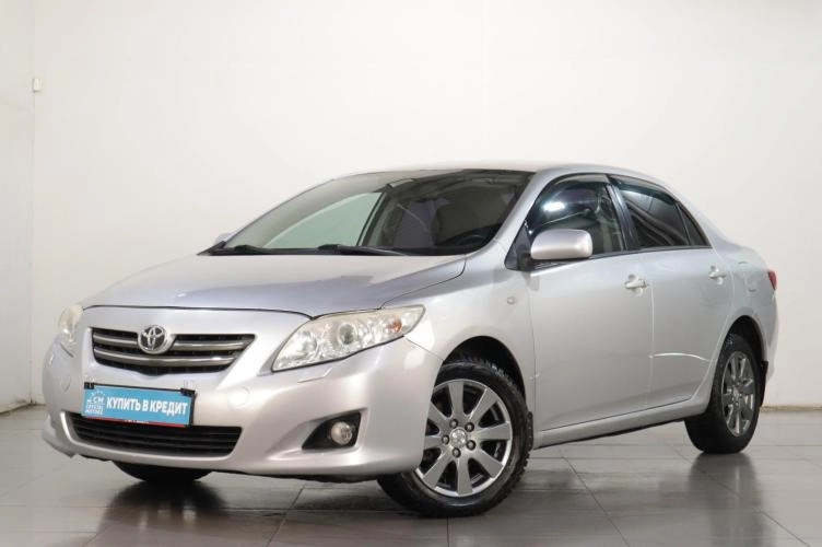 Toyota Corolla 3 из 6