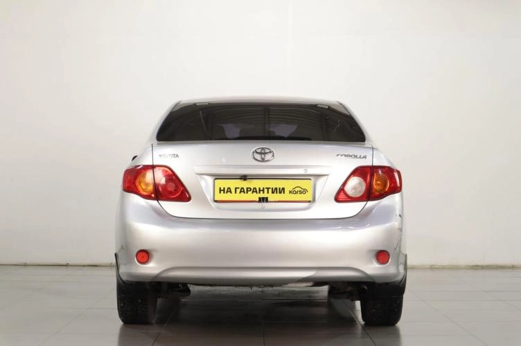 Toyota Corolla 5 из 6