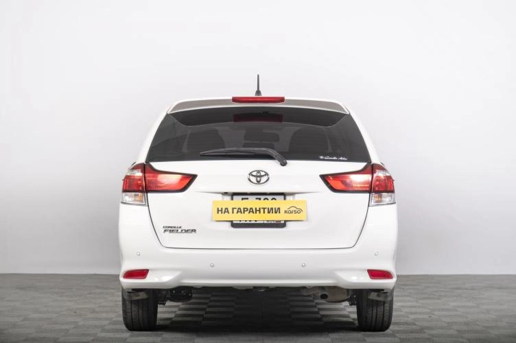 Toyota Corolla Fielder 4 из 6