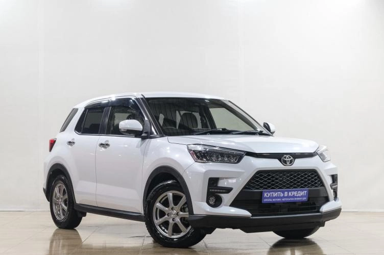 Toyota Raize 1 из 6