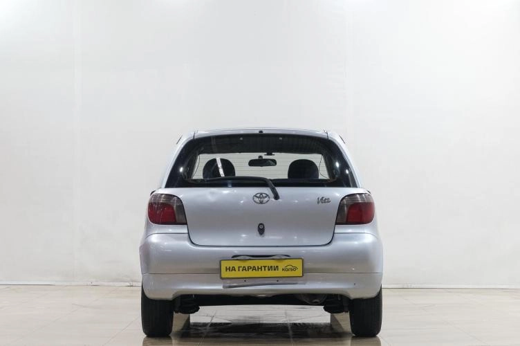 Toyota Vitz 5 из 6