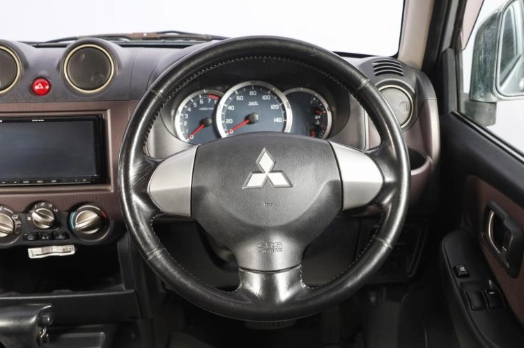 Mitsubishi Pajero Mini 12 из 17