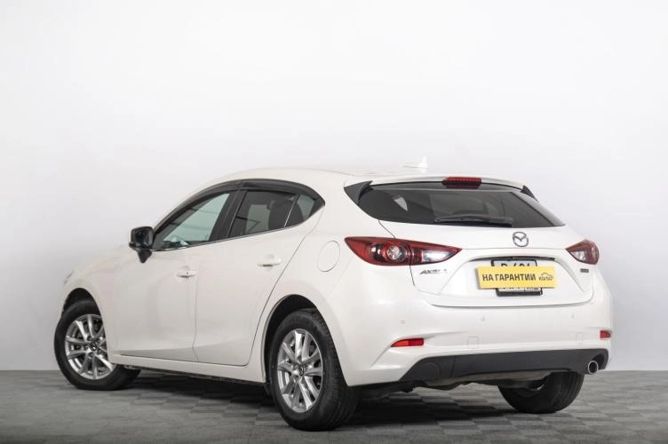 Mazda Axela 5 из 6