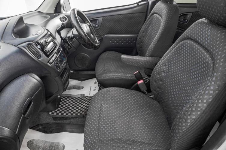 Toyota Funcargo 16 из 18