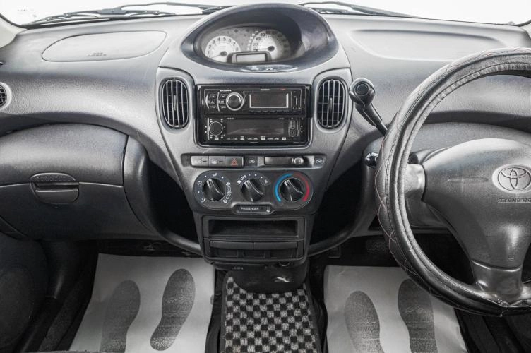 Toyota Funcargo 13 из 18