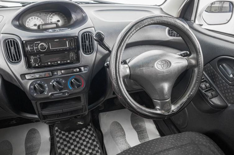 Toyota Funcargo 12 из 18