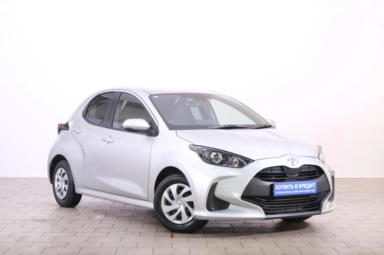 Toyota Yaris 1 из 6