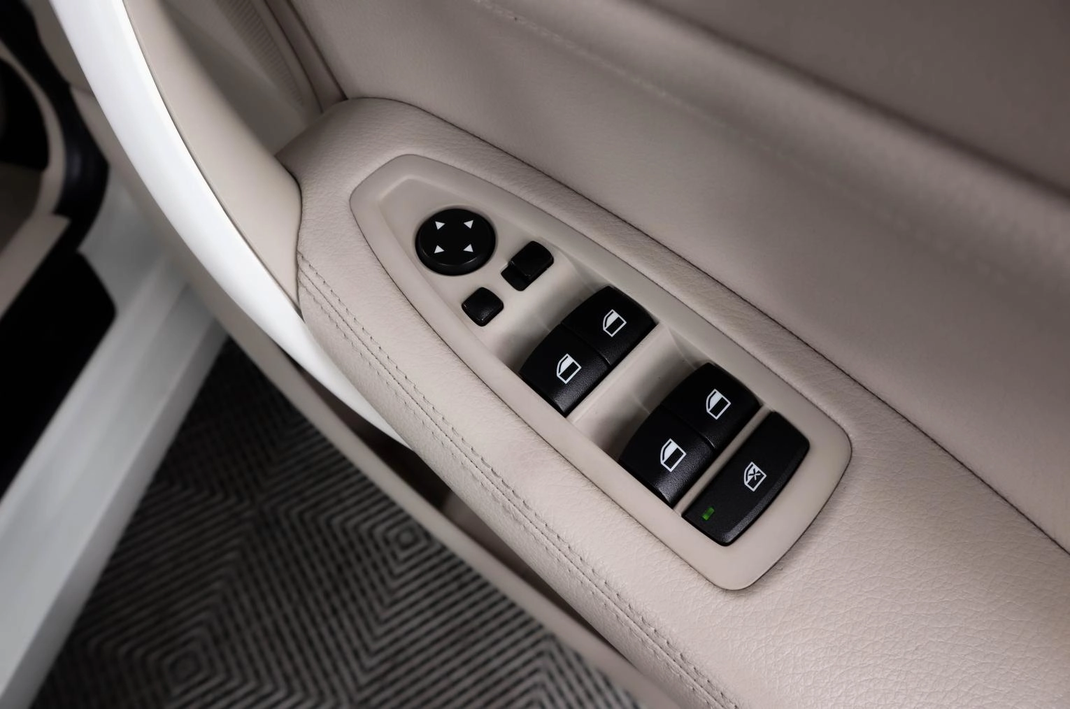 BMW 1 серия 24 из 25