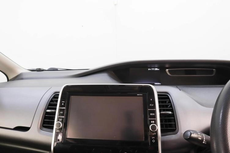 Nissan Serena 11 из 16