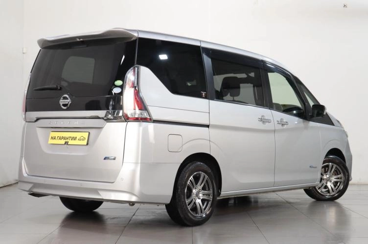 Nissan Serena 6 из 6