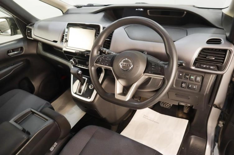 Nissan Serena 9 из 16