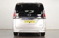 Nissan Serena 5 из 16