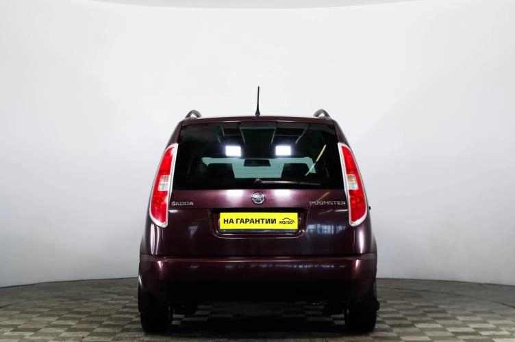Skoda Roomster 5 из 6