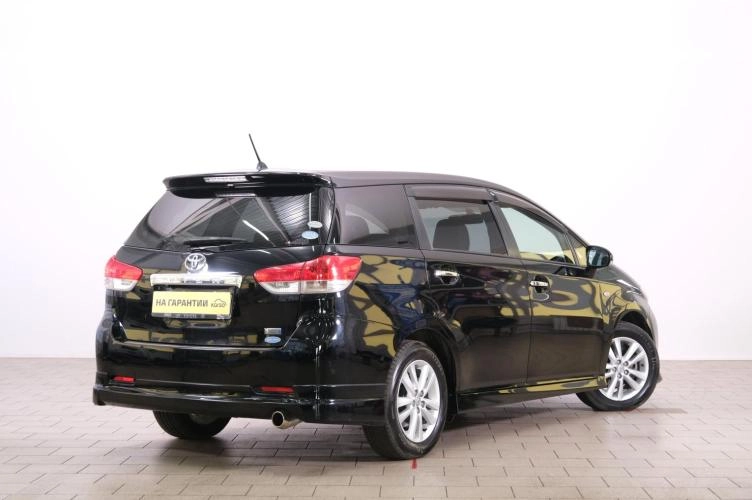 Toyota Wish 6 из 6