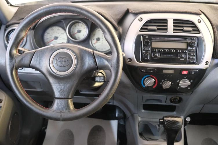 Toyota RAV4 11 из 21