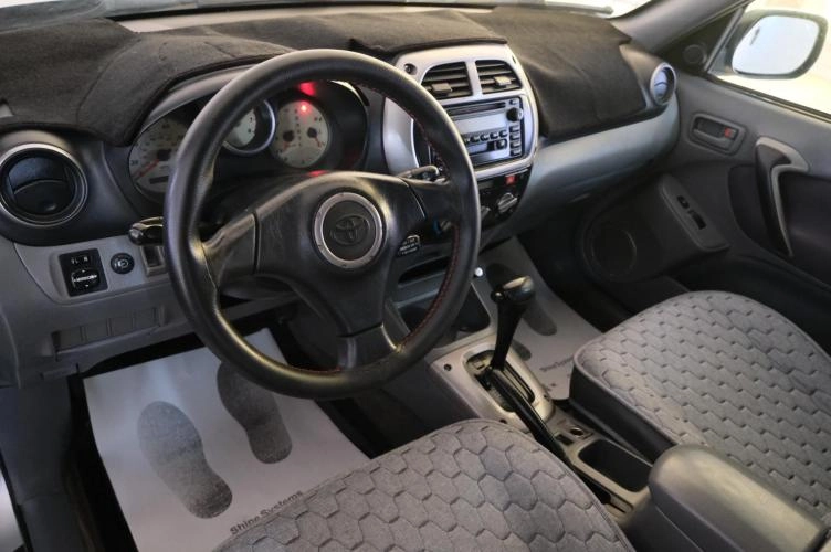 Toyota RAV4 10 из 21