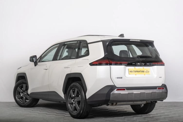 Toyota RAV4 5 из 6