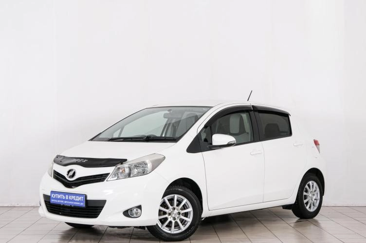 Toyota Vitz 3 из 6