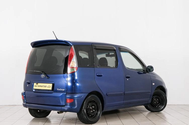 Toyota Funcargo 6 из 6