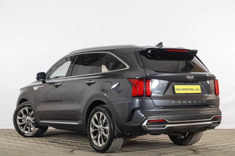 KIA Sorento 4 из 6