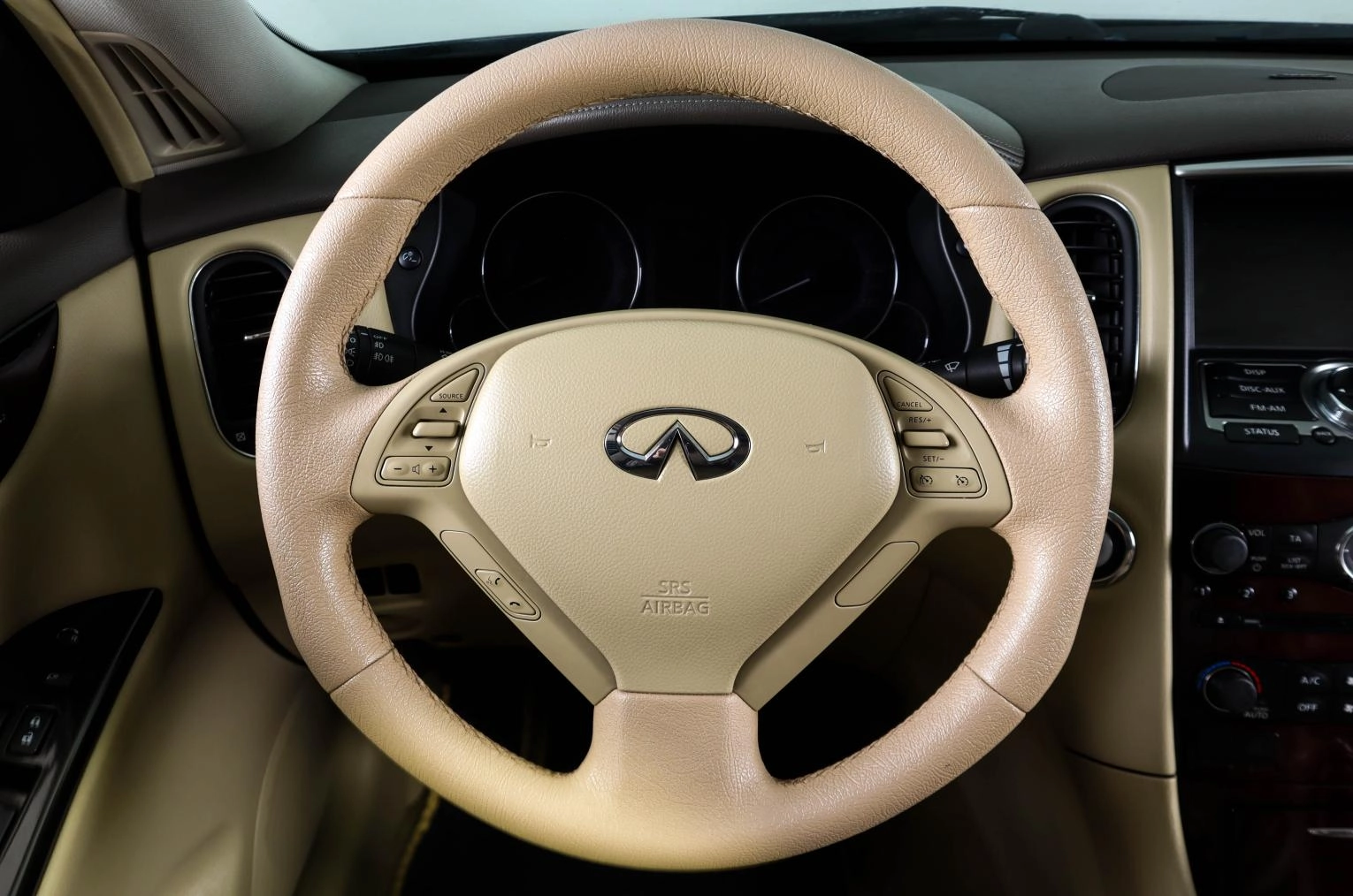 Infiniti EX25 16 из 28