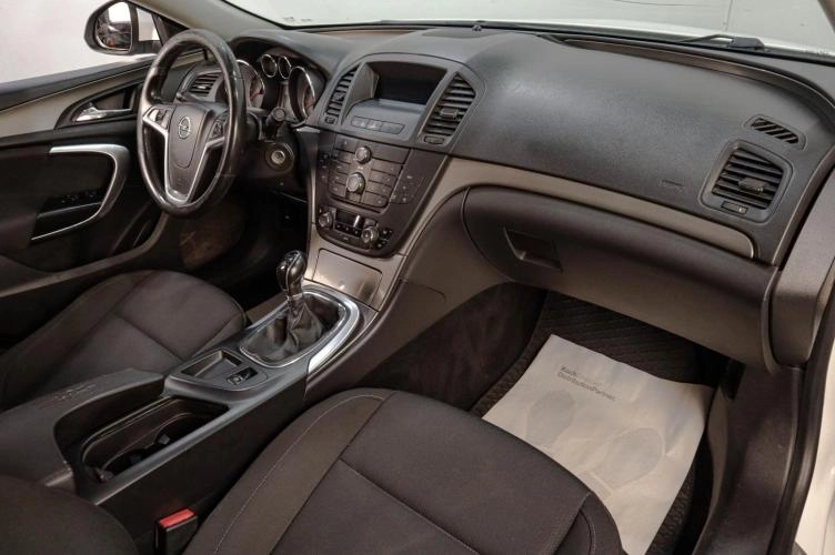 Opel Insignia 16 из 18
