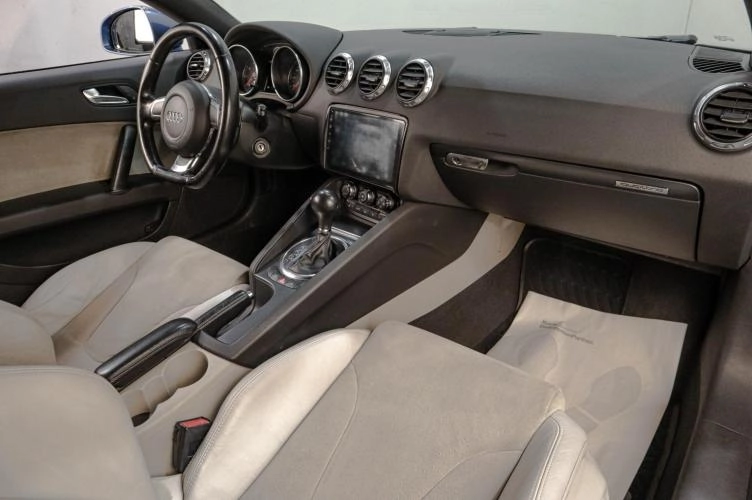 Audi TT 14 из 18