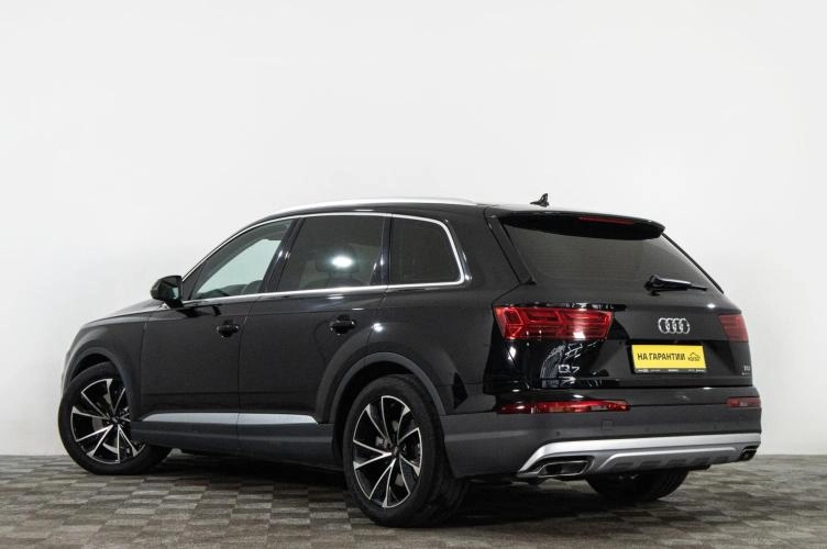 Audi Q7 4 из 6