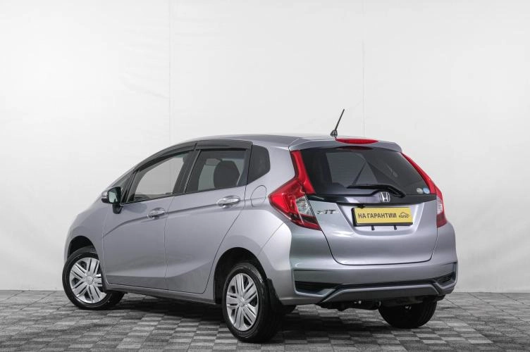 Honda Fit 4 из 6