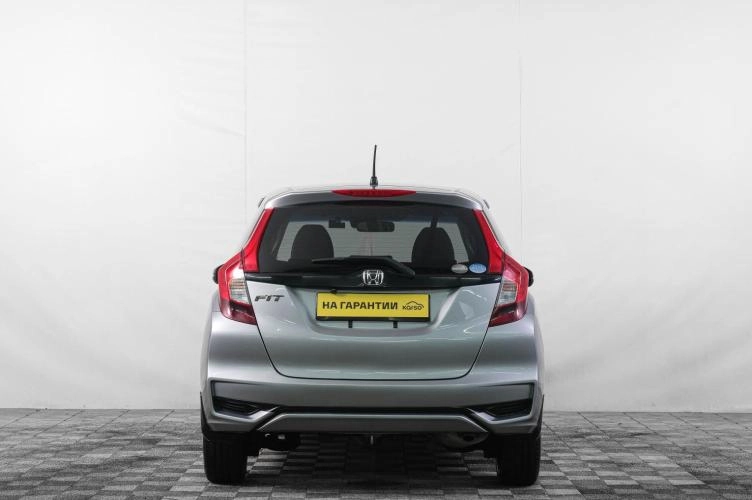 Honda Fit 5 из 6