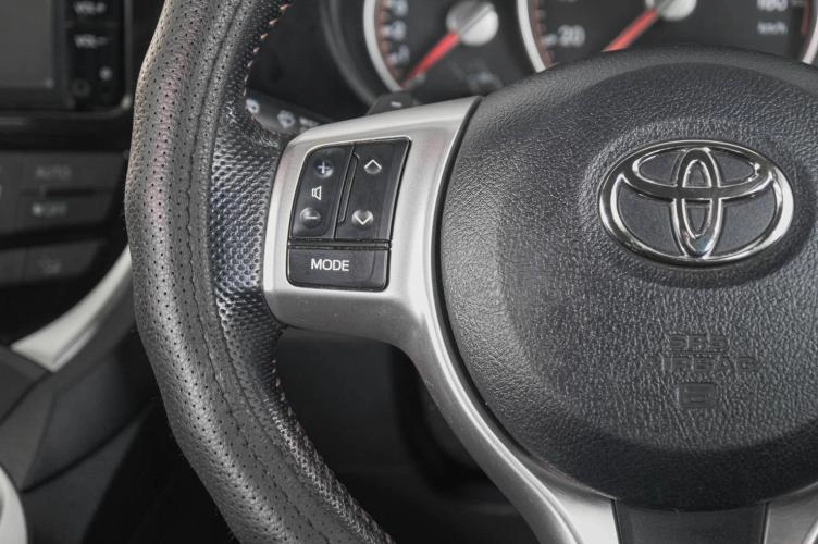 Toyota Ractis 16 из 21
