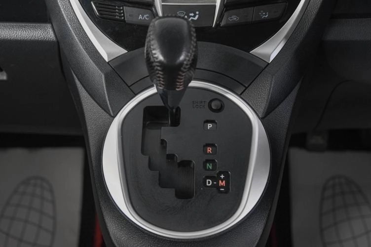 Toyota Ractis 19 из 21