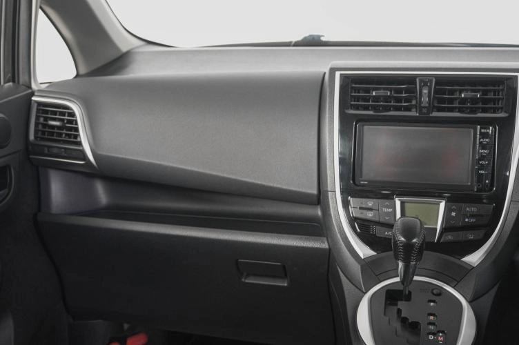 Toyota Ractis 12 из 21