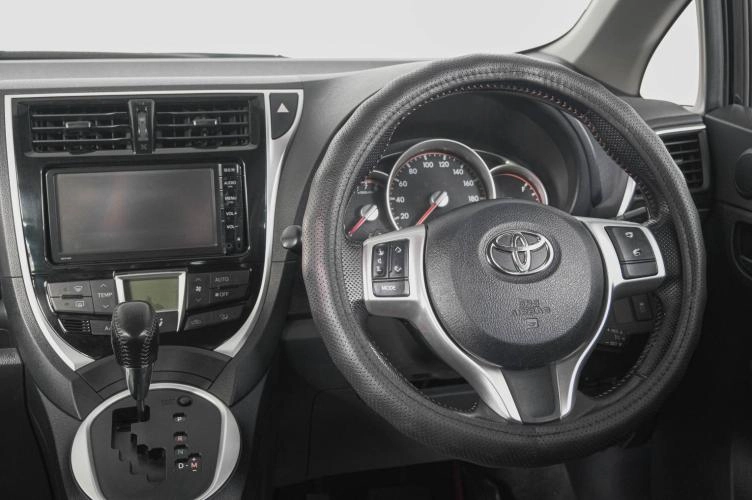 Toyota Ractis 14 из 21
