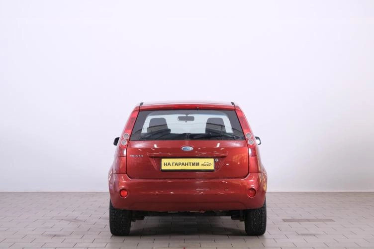 Ford Fiesta 5 из 6