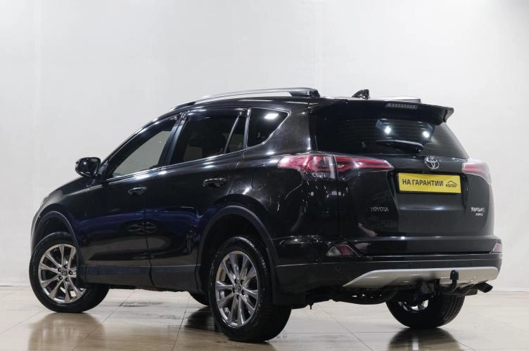 Toyota RAV4 4 из 6