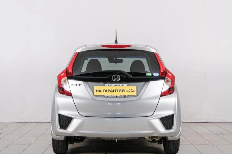 Honda Fit 5 из 6