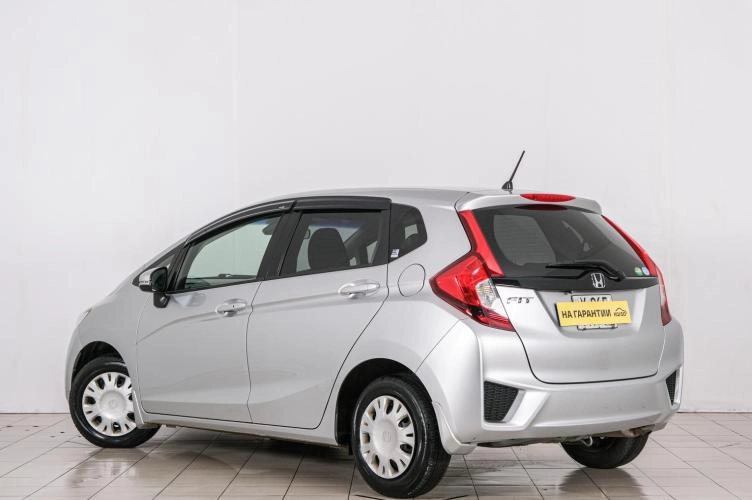 Honda Fit 4 из 6
