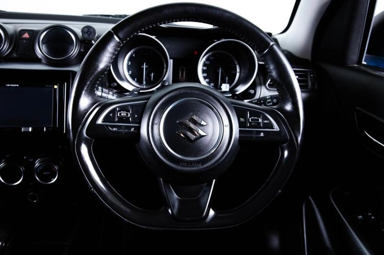 Suzuki Swift 16 из 25