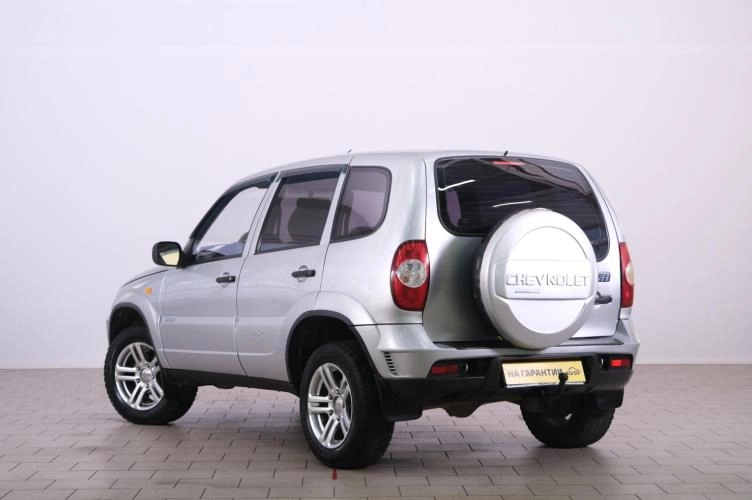 Chevrolet Niva 4 из 6