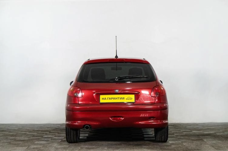 Peugeot 206 5 из 6