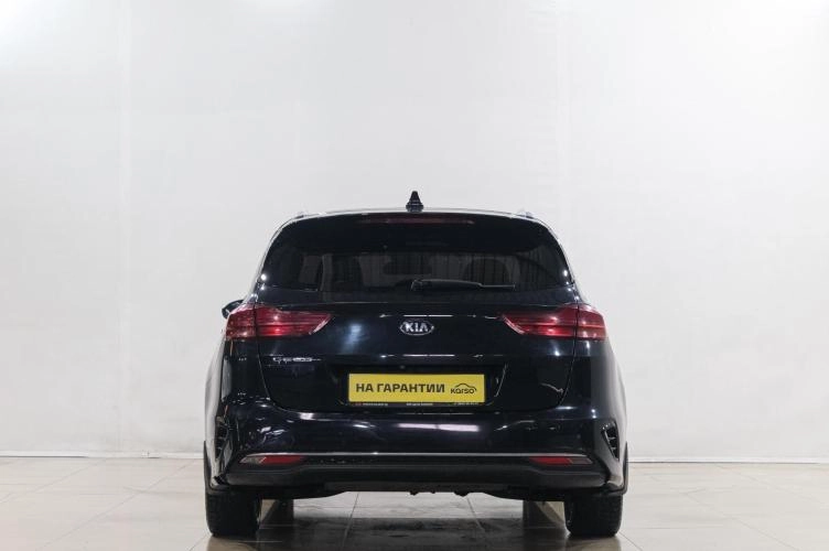KIA cee'd 5 из 6