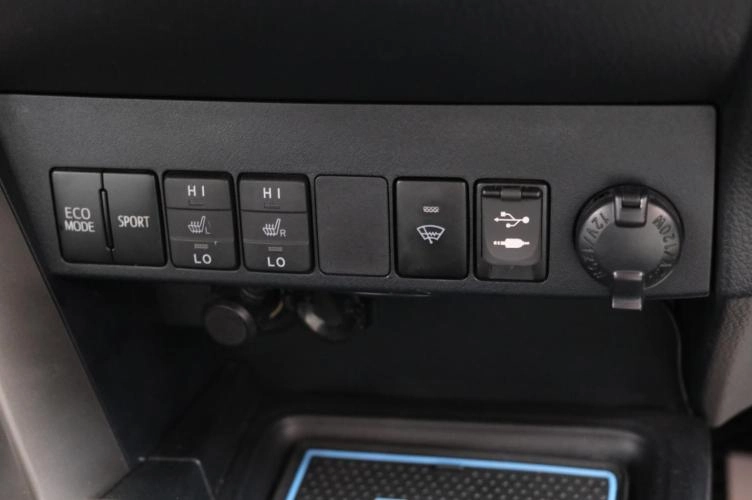 Toyota RAV4 15 из 22