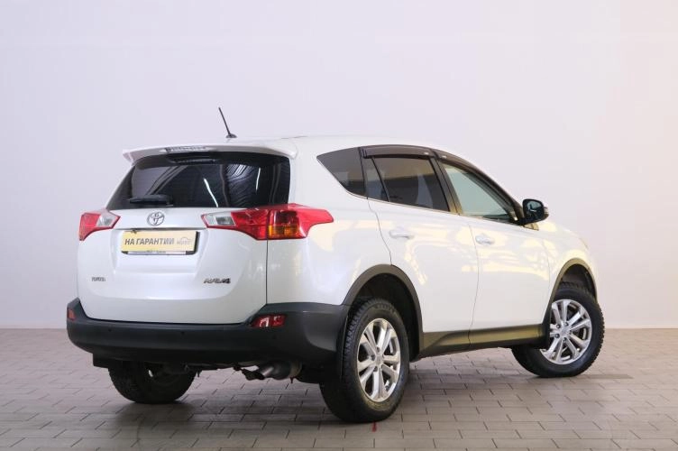 Toyota RAV4 6 из 6